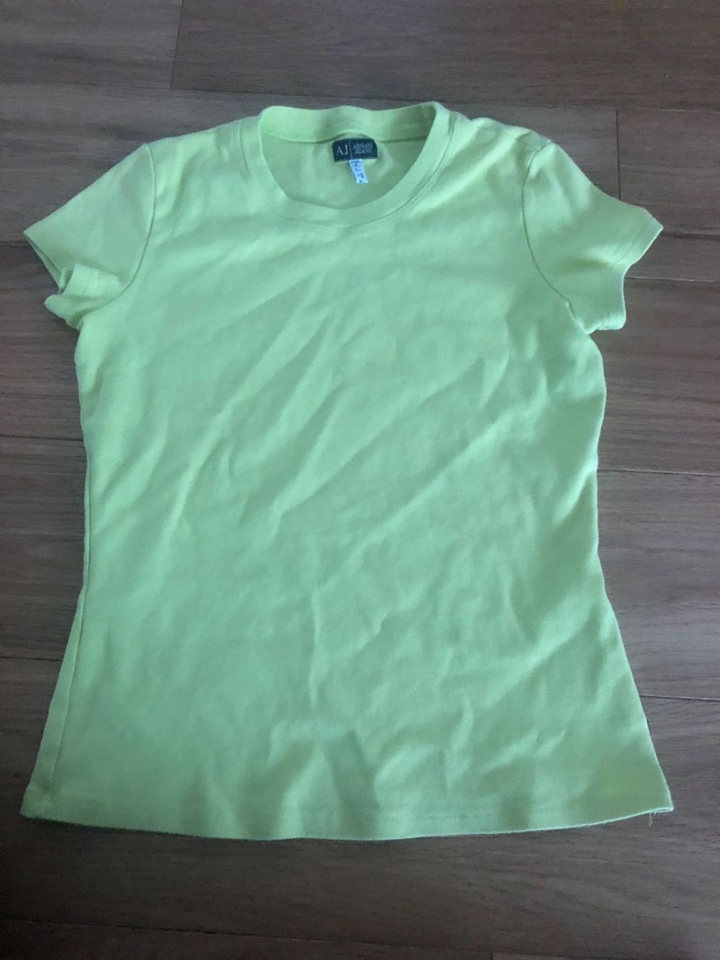 Armani T-shirts: Armani neongrüne shirt – D'occasion à Pfaffhausen par Klaras_second_hand 1