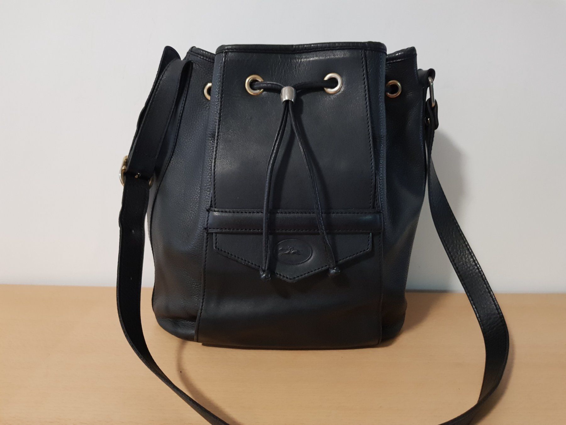 Longchamp Borse da donna: Longchamp Beuteltasche/Umhängetasche – Usato da Basel venduto da Birs868 1