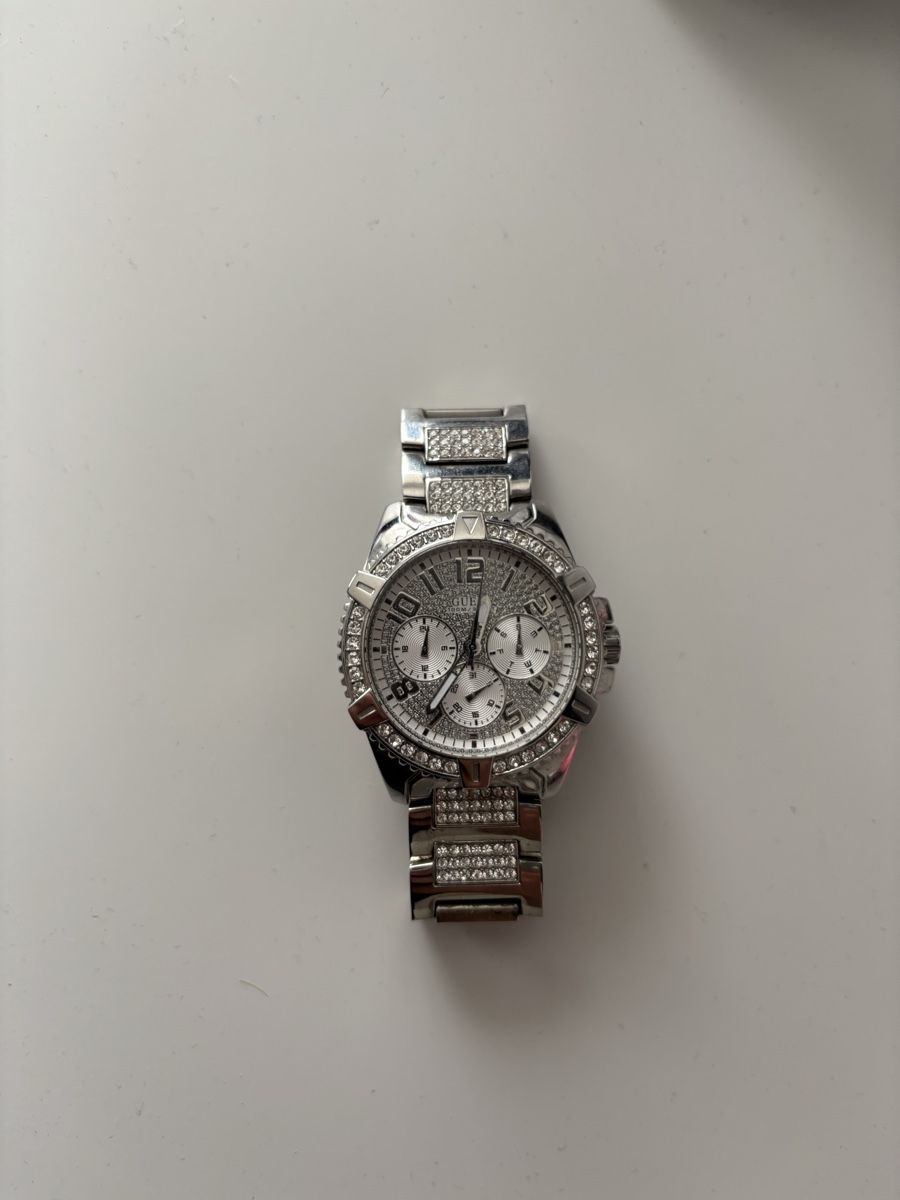 Guess Orologi: Guess Uhr Unisex Silber Strass Chronograph – Usato da Flawil venduto da markomilo