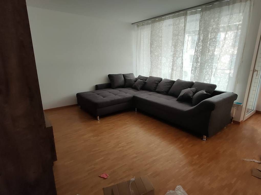 Divani: Neuwertiges, grosses Ecksofa – Usato da Greifensee venduto da laribari