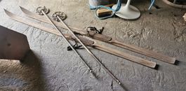 Ski mit Stöcken Holz lang Vintage Zustand