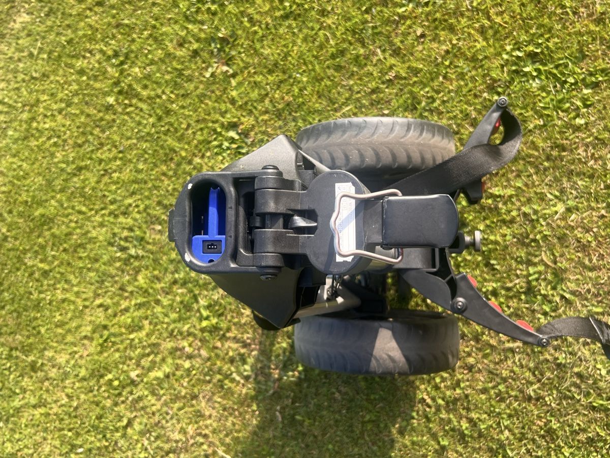 Trolleys: Golf Trolley Nano mit Akku, gebraucht – Gebraucht aus Wädenswil von supersonnig69 1
