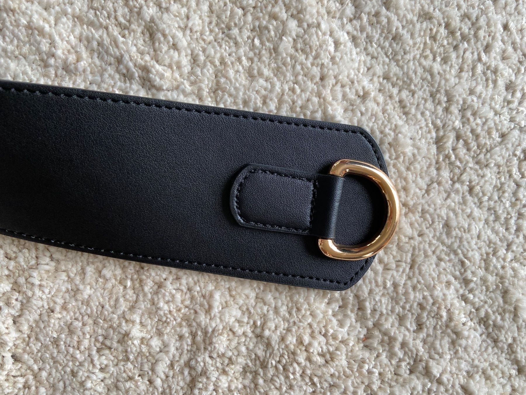 Gürtel: ONLY / Gürtel / Taillengürtel / Leder / Gold – Gebraucht aus Kloten von  4
