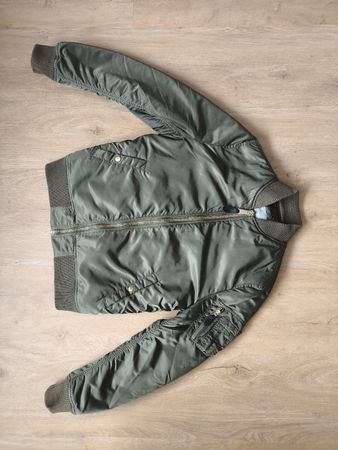 Alpha Industries Bomberjacke olivgrün – Frauen Grösse L