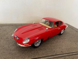 Burago 1/18 Jaguar E 1961