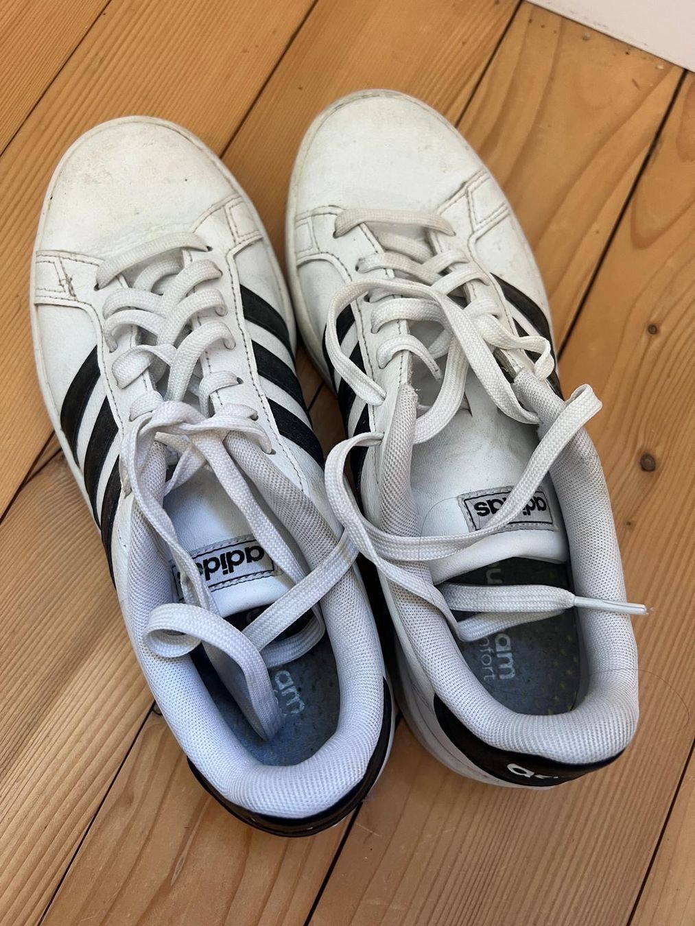 Adidas Chaussures hommes: Adidas Schuhe Grösse 40 – D'occasion à St Gallen par tho_r8jr 1