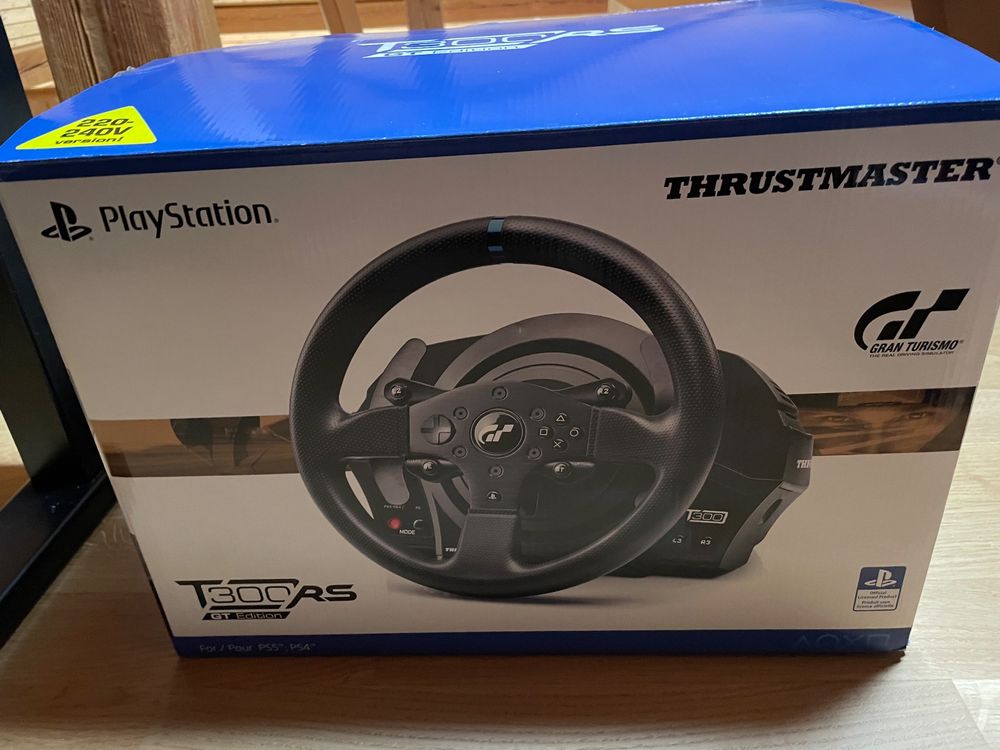 Thrustmaster T300 RS GT Edition Lenkrad und Pedale