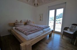 Massivholz Doppelbett 180x200cm