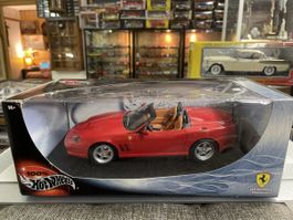 Ferrari 550 Barchetta Pininfarina Hot Wheels 1:18, Rot (56)