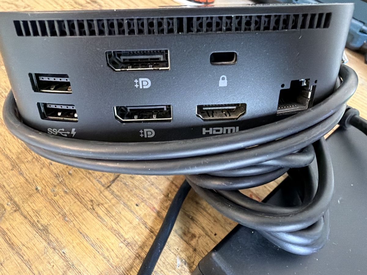 Hewlett Packard Docking station: HP G5 Dock – Usato da Wettingen venduto da vikivi 1