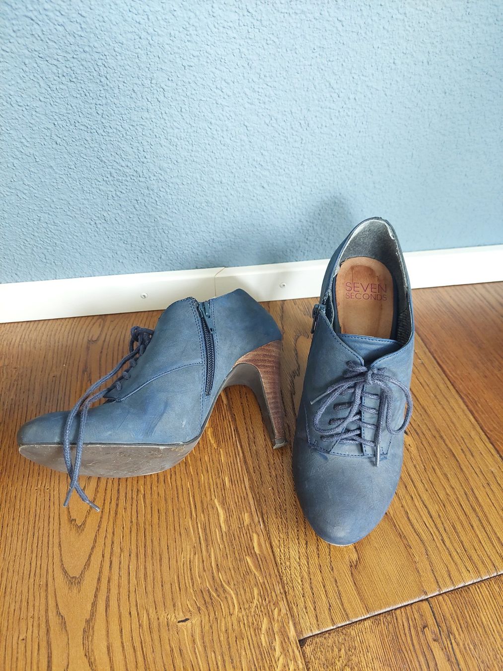 Scarpe da donna: Pumps – Usato da Mettau venduto da Taeni93