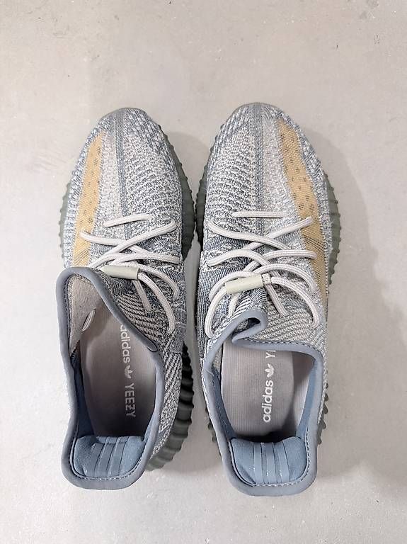 Scarpe da uomo: Adidas YEEZY Gr. 45 1/3 – Usato da Langenthal venduto da AliceAmmann