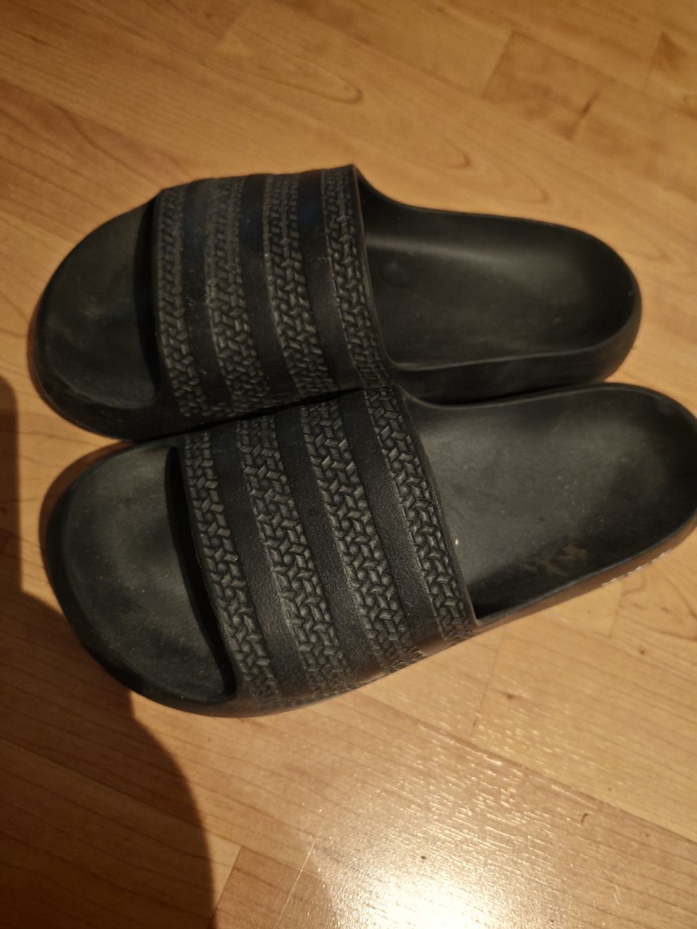 Damenschuhe: Adidas Schlappen – Gebraucht aus Sulgen von 34j_p6s2 1