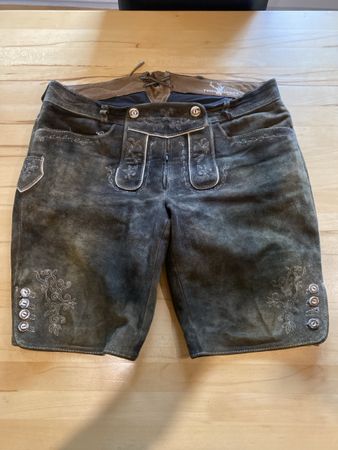 Trendige Trachten Damen Lederhose, Grösse . 42