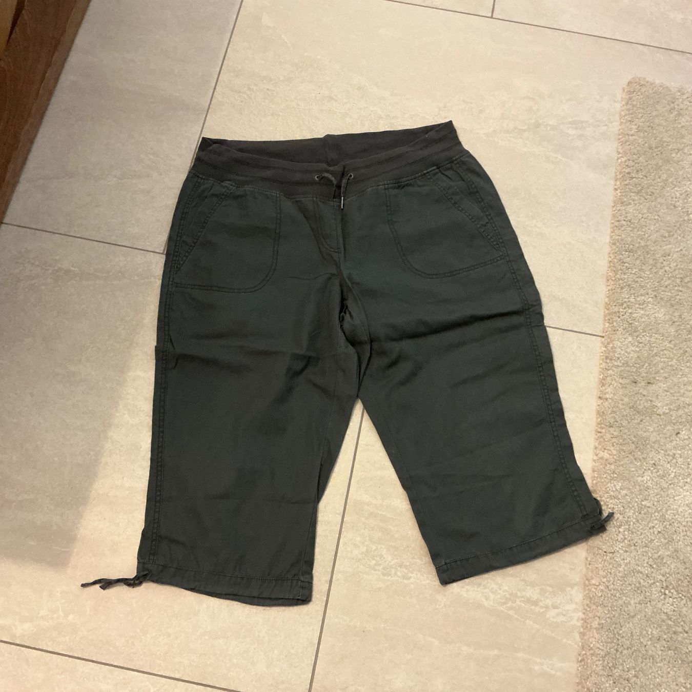 Cecil Pantaloni: Sommer Caprihose Gr.34 Cecil – Usato da Würenlos venduto da sweety5436