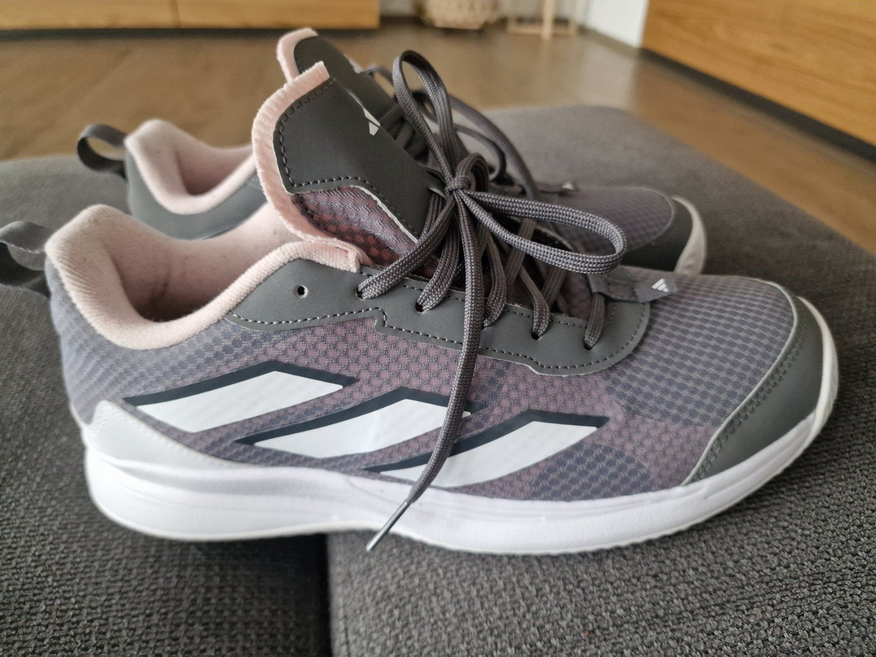 Adidas Scarpe da donna: Adidas RapidRun Elite J gr. 42 – Usato da Altishausen venduto da ter_58nj 1