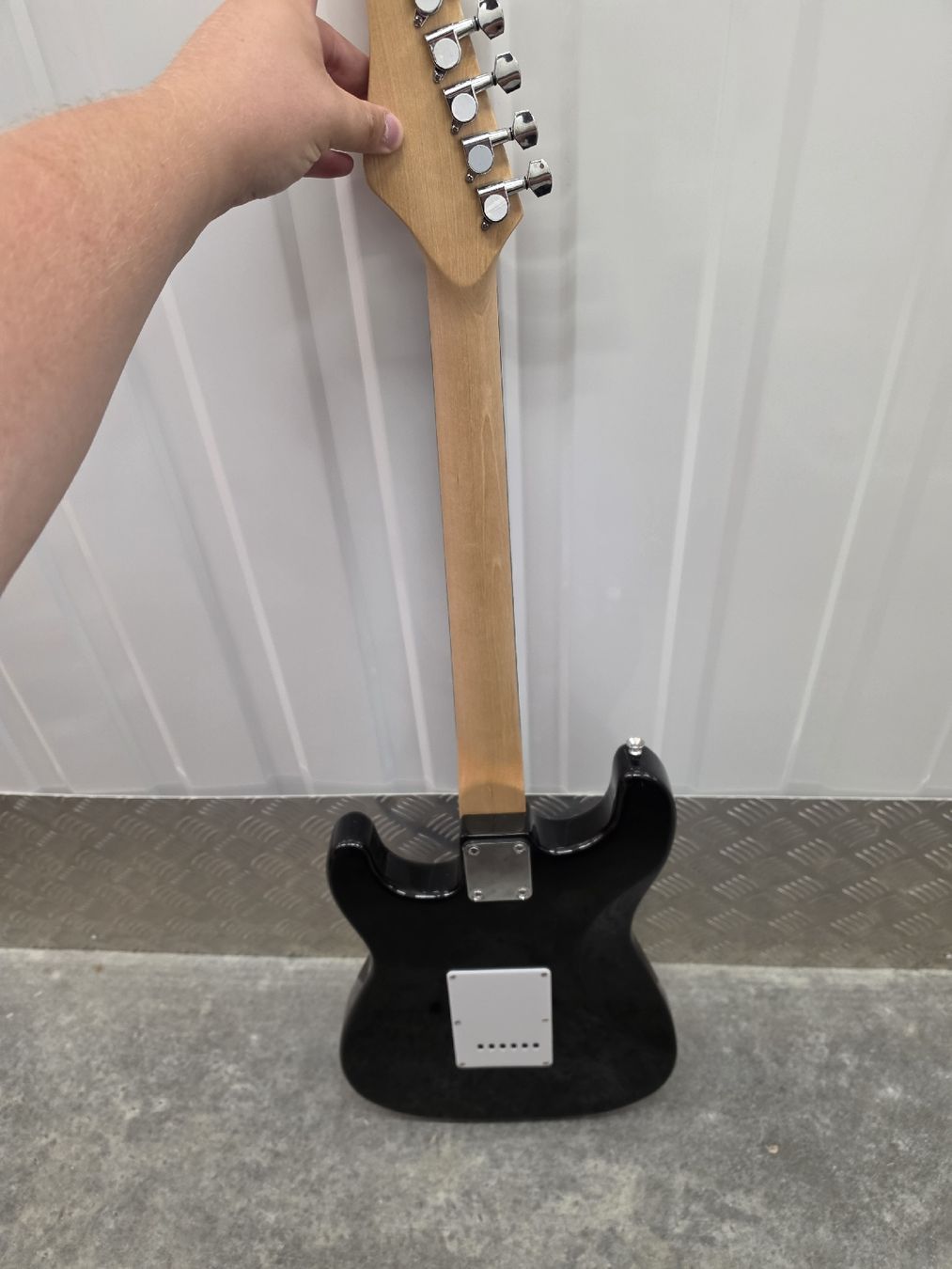 Musikinstrumente: Guitare électrique Dédicacé – Gebraucht aus Val-d'Illiez von AntiqueG 2