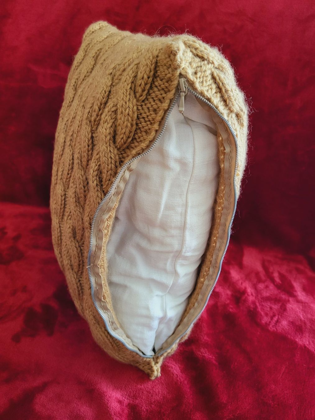 Cuscini: Kissen, handgestrickt – Usato da Waltenschwil venduto da creativeline 2