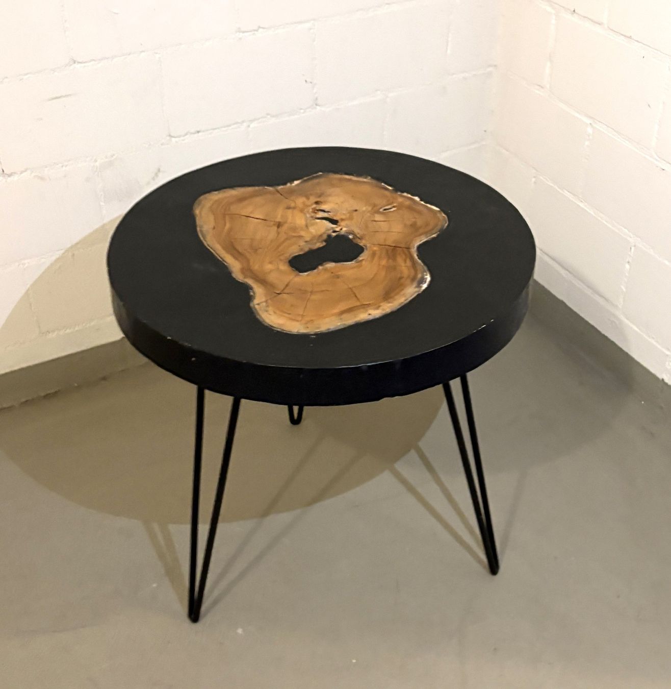 Tische: Beistelltisch rund aus Holz – Gebraucht aus Glattbrugg von Ariel012