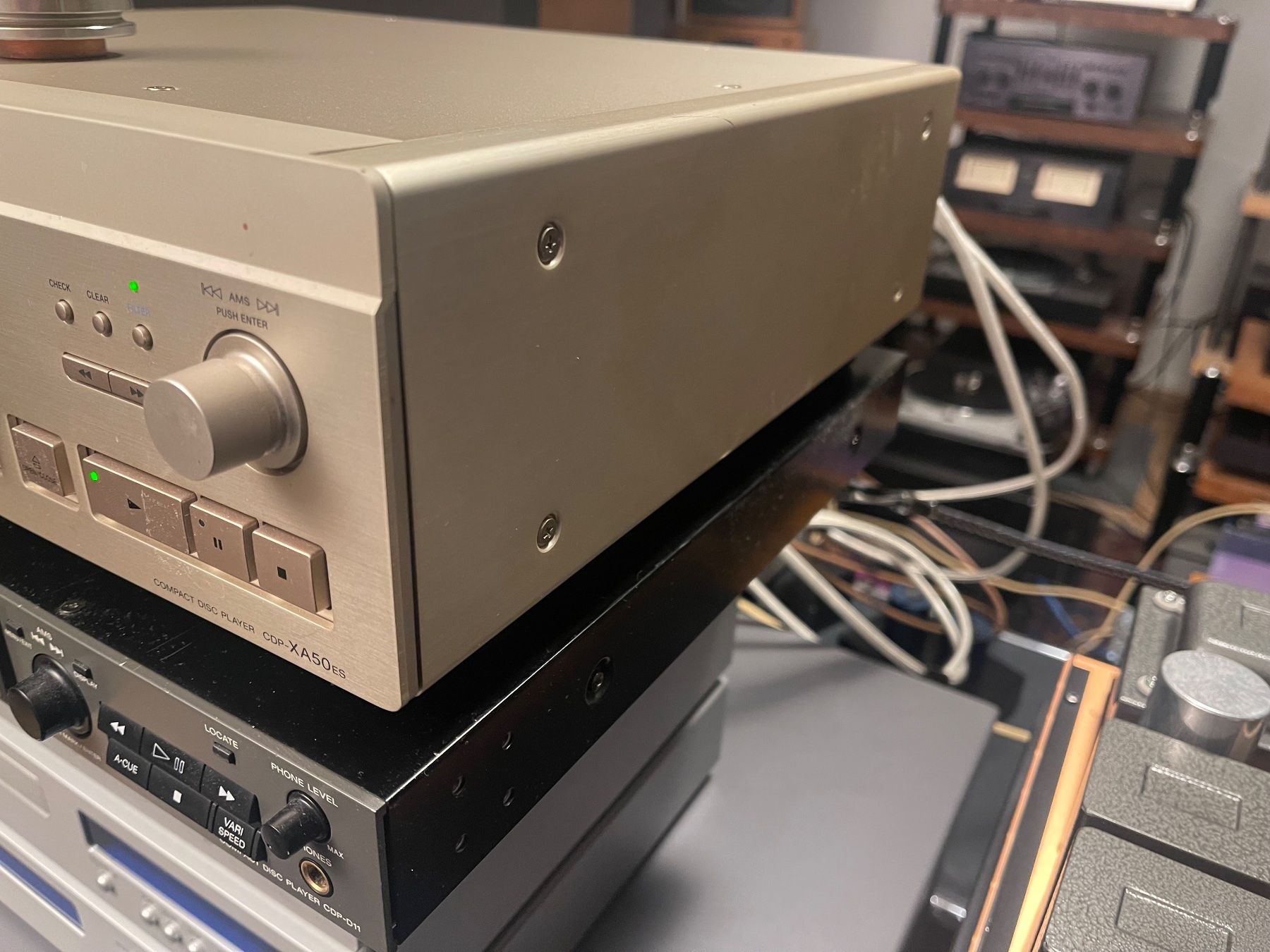 Sony Multimediaplayer & Streamer: SONY CD-PLAYER XA50ES CHAMPAGNER - TOP – Gebraucht aus Wald ZH von  6