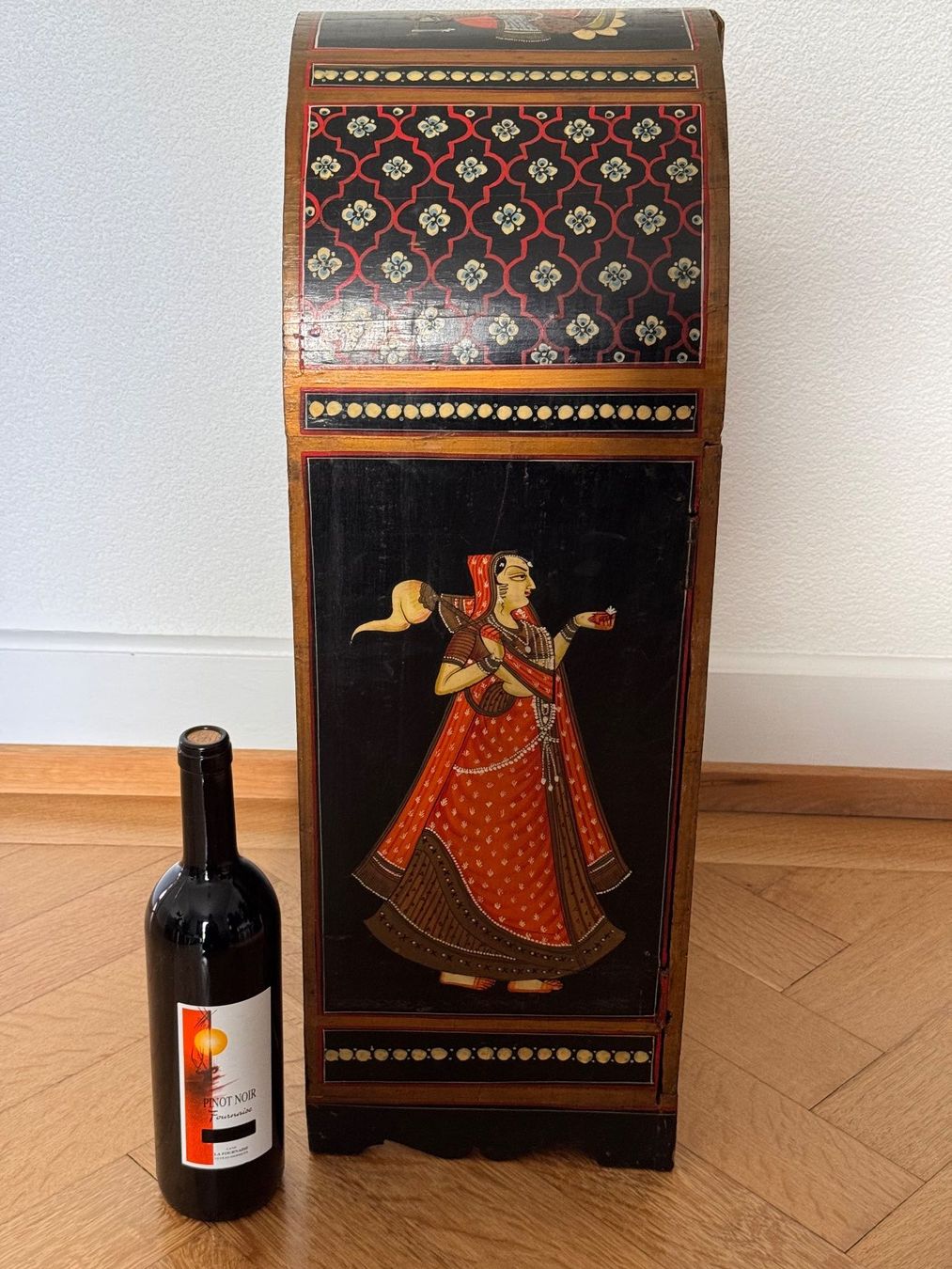 Tutte le decorazioni: Indischer ehem. Hausschrein – Usato da Sierre venduto da sevenworlds 7