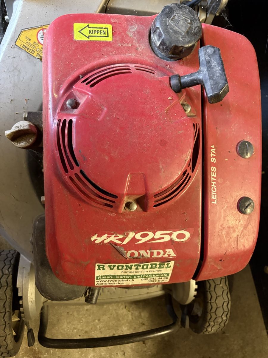Honda Tagliaerba: Honda HR1950 Rasenmäher – Usato da Safenwil venduto da Marlboro6 1