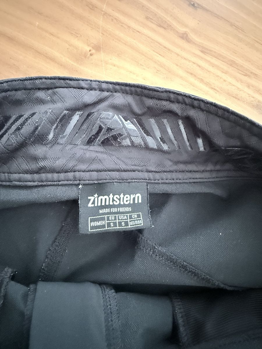 Pantaloni: Zimtstern Bike-Shorts – Usato da Ennetbaden venduto da Ansano 2