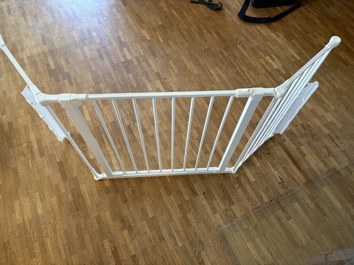 Box & Barriere di sicurezza: Lot de barrière pour enfants – Usato da Les Bois venduto da StockSecure 5