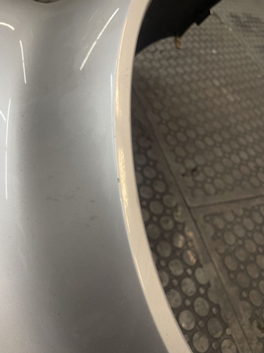 Tutti pezzi di ricambio auto: Kotflügel rechts – Usato da Wetzikon ZH venduto da hondapower89 1