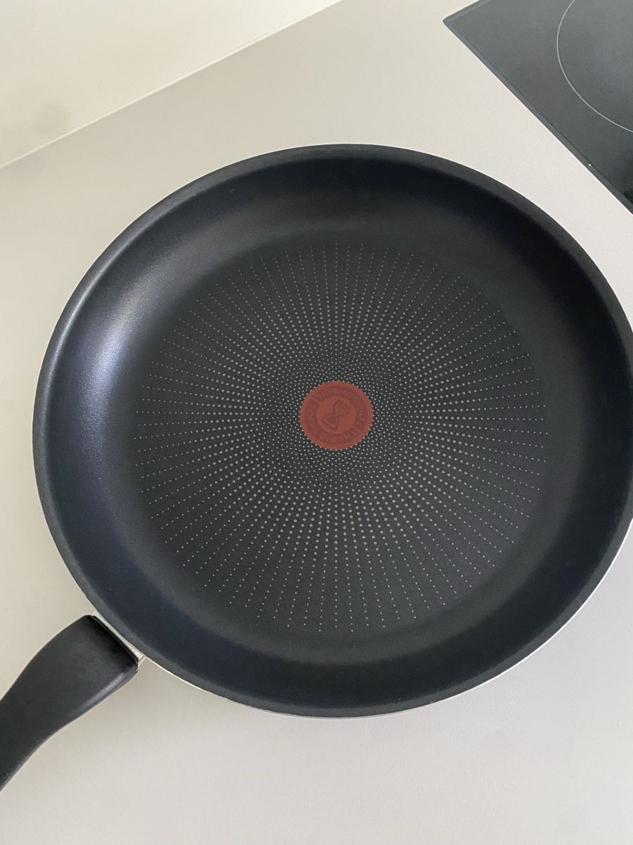 Tefal Pfannen: New Tefal pan 32cm – Neu (gemäss Beschreibung) aus Thalwil von zhe_69pd