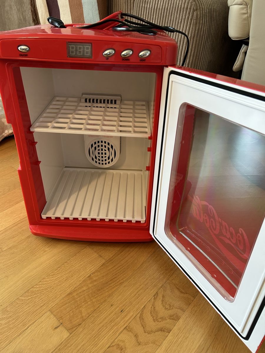 Frigoriferi: Coca Cola Mini Kühlschrank 25l   – Usato da Embrach venduto da Ladybug87 1