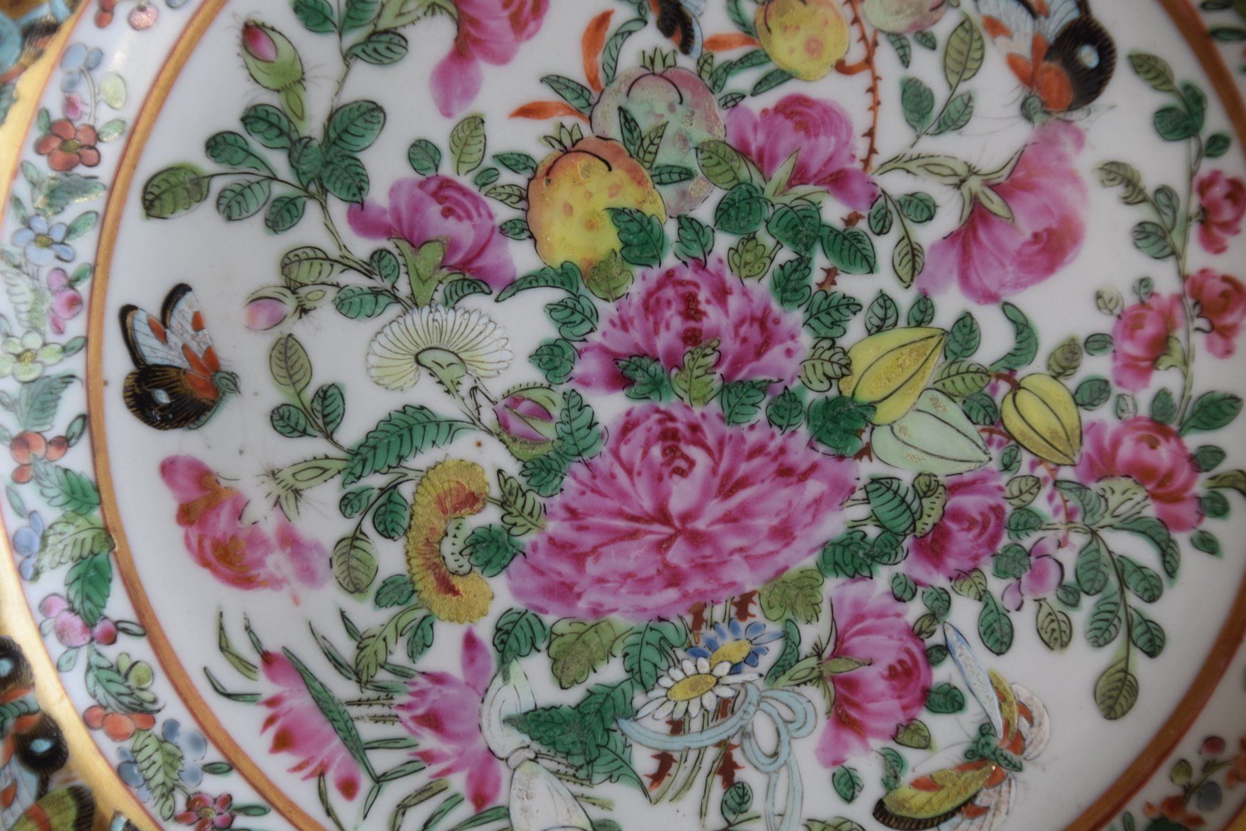 Piatti: Antiker Chinesischer Teller mit Blumenmuster, Vintage! – Usato da Luzern venduto da SosoNana 2