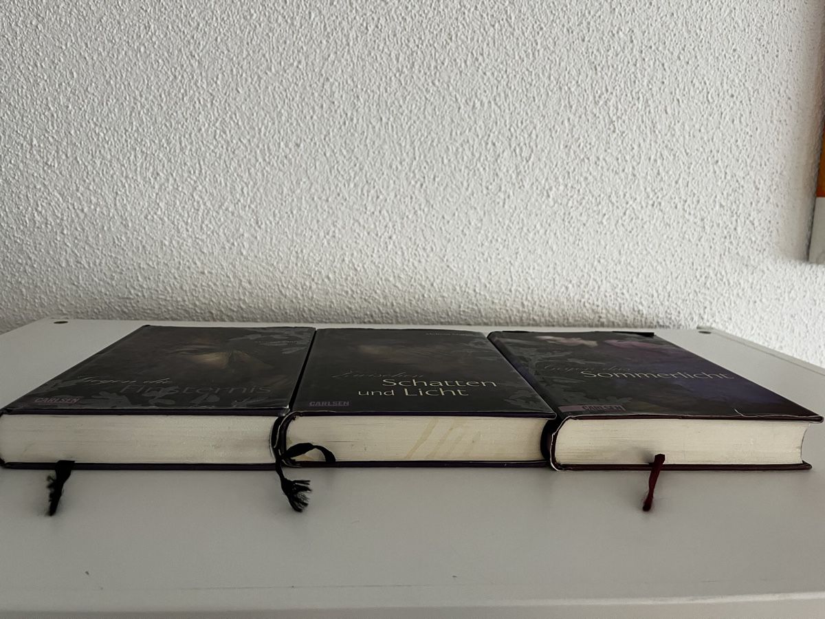 Libri: 3 Bände von  Melissa Marr  – Usato da Uster venduto da Kannabie 4
