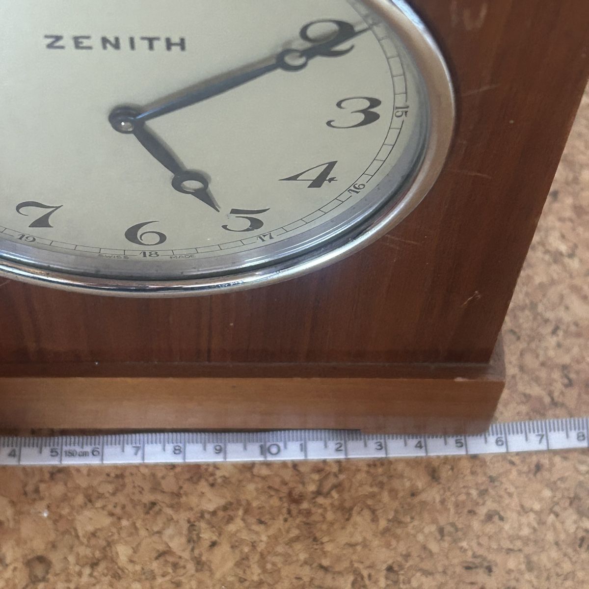 Zenith Sveglie: Antiker Zenith Wecker aus Holz! – Usato da Laufen venduto da belleskulptur 4