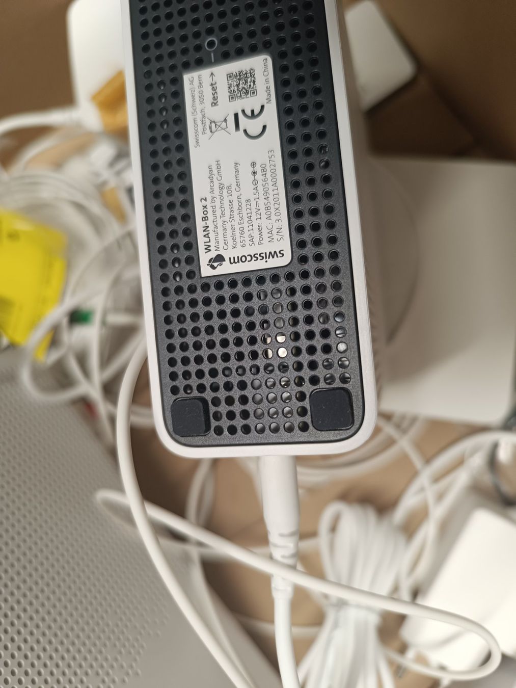Swisscom Modems & Routeurs: Swisscom Internet-Box 3 und WLAN-Box 2 gebraucht – D'occasion à Bern par adriano151030 2