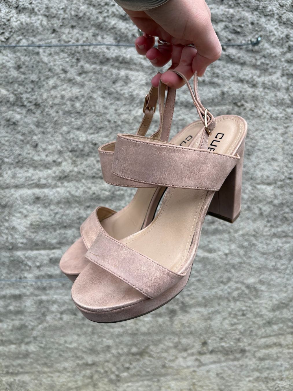 Cube Scarpe da donna: Highheel Sandalette mit Absatz /Plateau-Pumps rosaschimmernd – Usato da Wittnau venduto da cel_j8w9