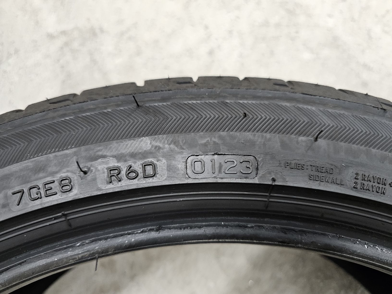 Bridgestone Pneumatici & Ruote complete: 225/45R19 – Usato da pratteln venduto da fir_nhg5 5
