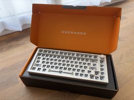 Glorious GMMK Pro White Ice Barebone –  neuwertig
