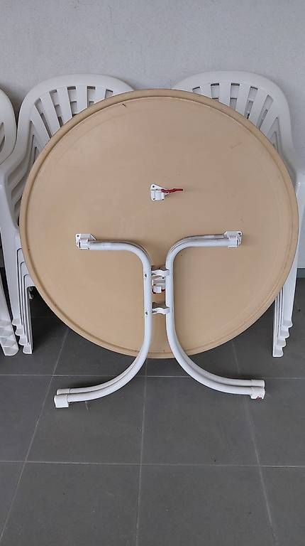 Tischset: Gartentisch Rund 1m klappbar mit 4 Stühle – Gebraucht aus Wettswil von gionatav 2