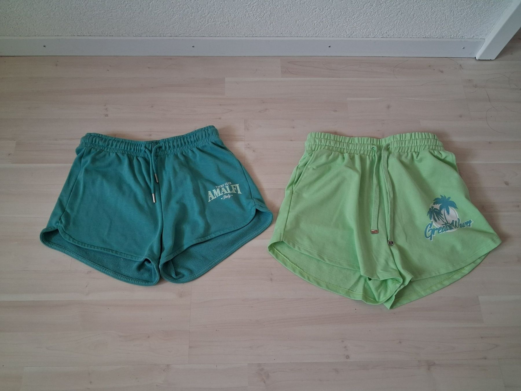 Hosen: 2 X SHORTS CHICOREE S – Neu (gemäss Beschreibung) aus langnau von Santos1411