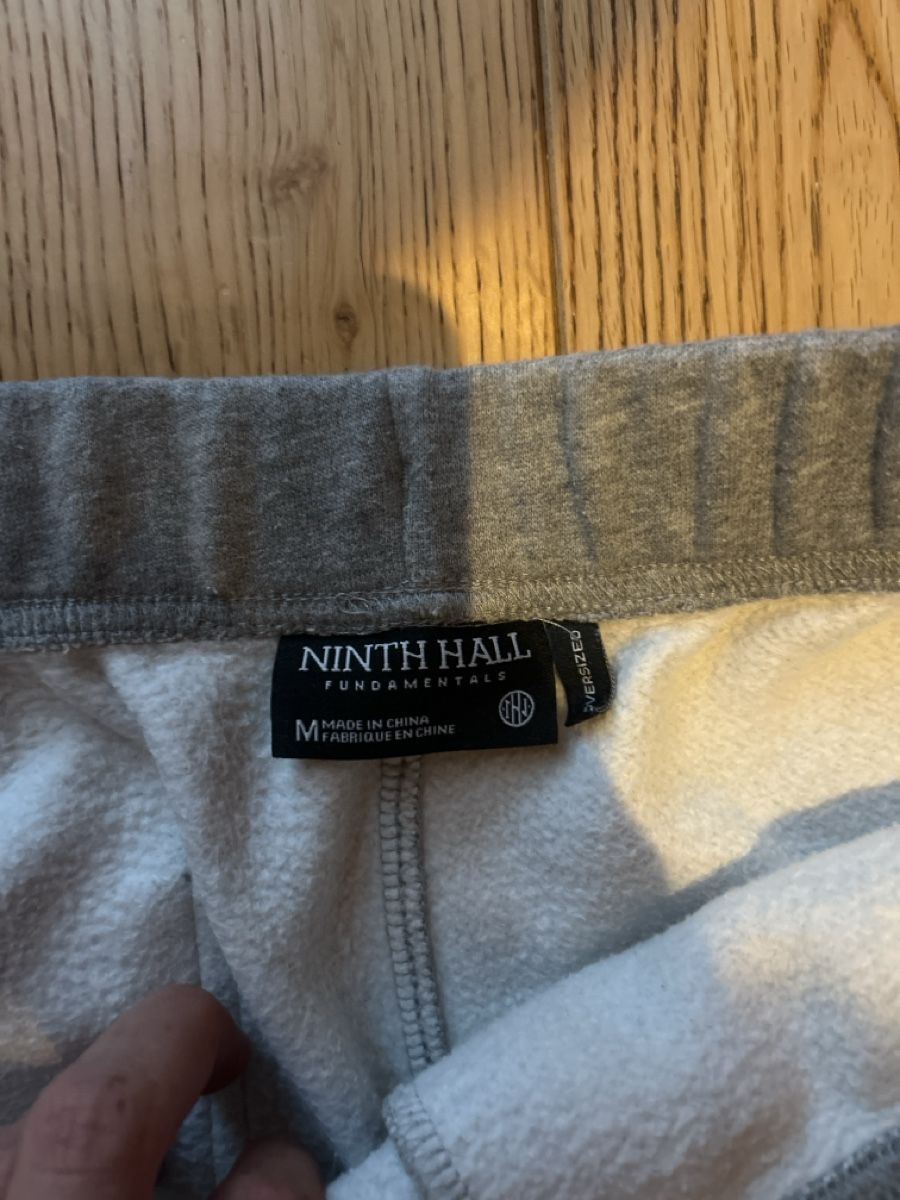 Pantalons: Jogging gris large ninth hall  – D'occasion à Troinex par ale_95jr 1