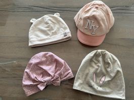 Girls-MützenSet, 4 Stück, Grösse 6-12 Monate 🧢🌸🌞