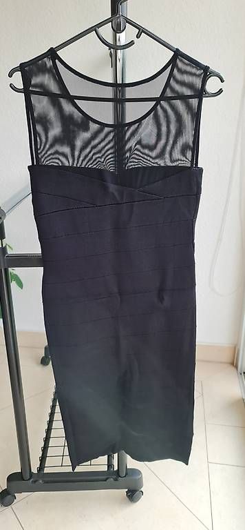Vestiti: Guess Kleid, Grösse M – Usato da Ruggell venduto da amhu 2