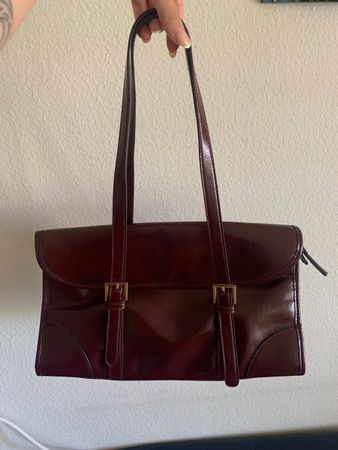 Elegante Handtasche in Weinrot, Top Zustand