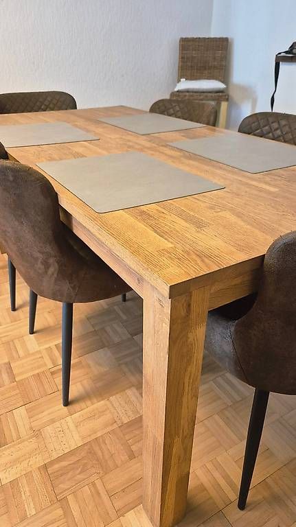 Pfister Set di tavolo e panche: Table Pfister et 6 chaises – Usato da Genève venduto da Lucy_diamond 1