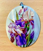Anhänger aus Perle mit Blumenmotiv
