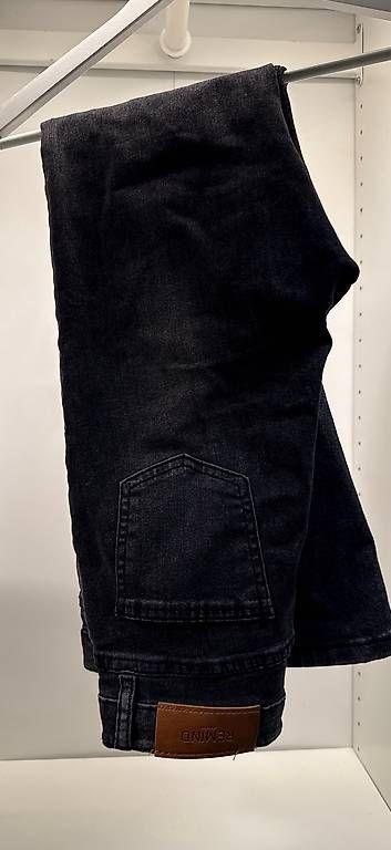Jeans: Jeans xs – Usato da Biel/Bienne venduto da secondstore 2