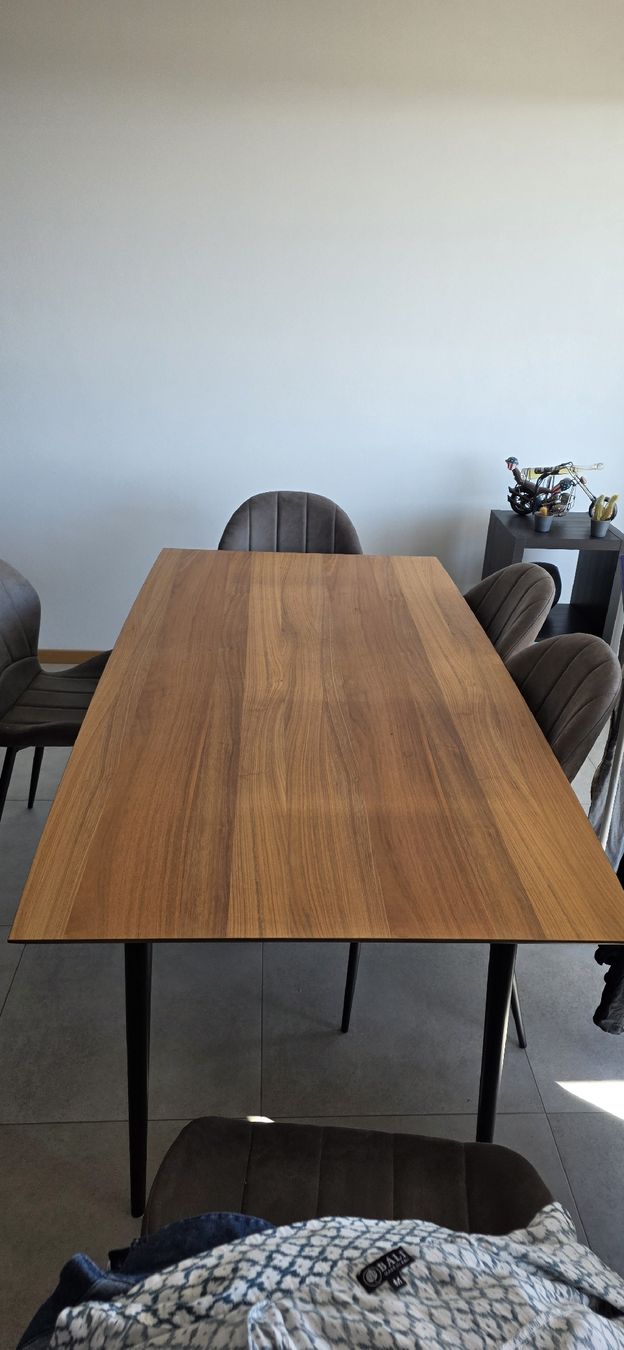 Conforama Tische: Table à manger – Gebraucht aus Ursins von stivo66 1