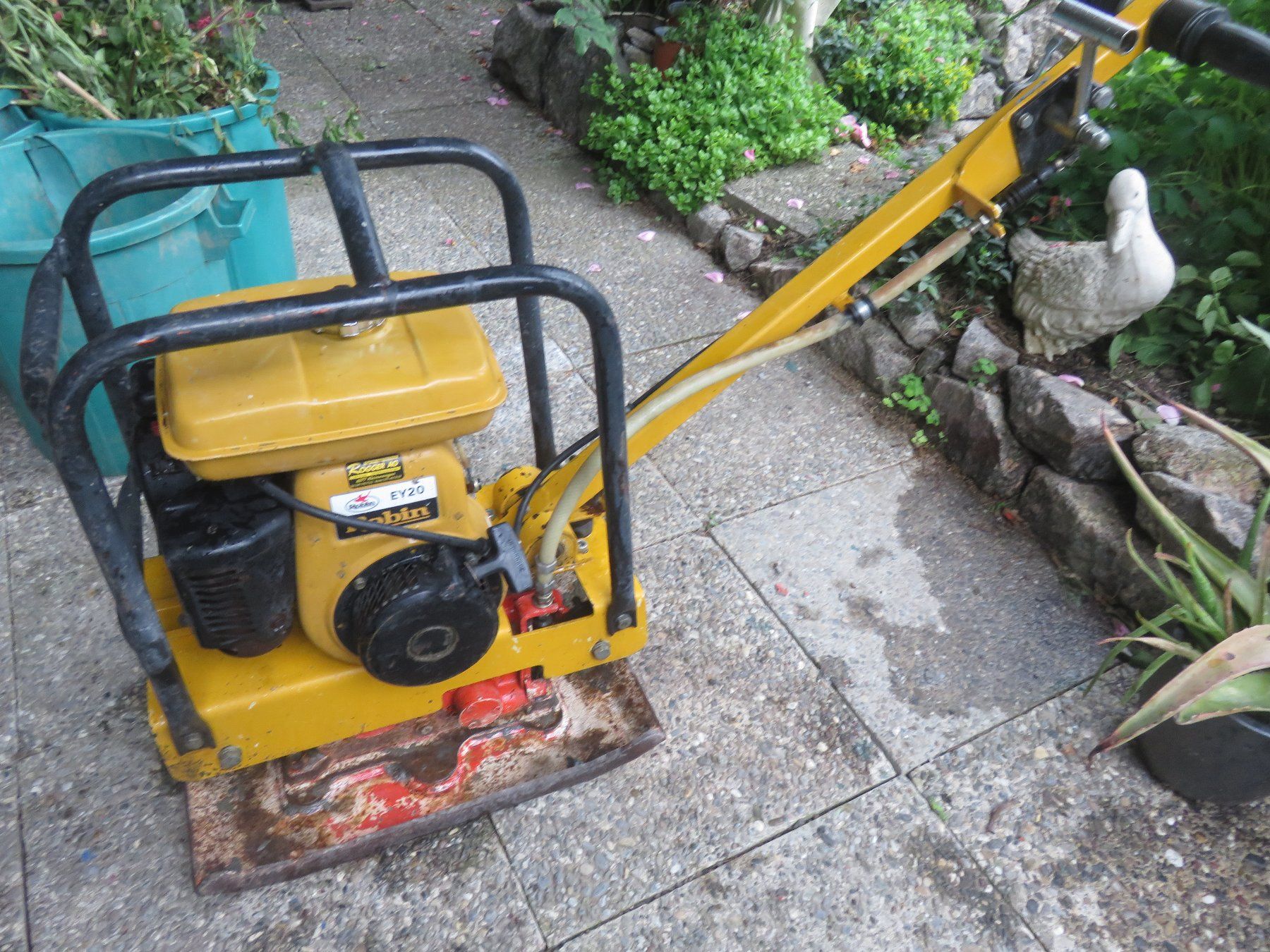 Tutte le macchine: Weber Plattenvibrarator RC 40 R – Usato da Sulz LU venduto da Rex2005
