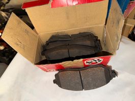 Nissan Navarra / Ford Bremsbeläge/Bremsbacken Set, neu